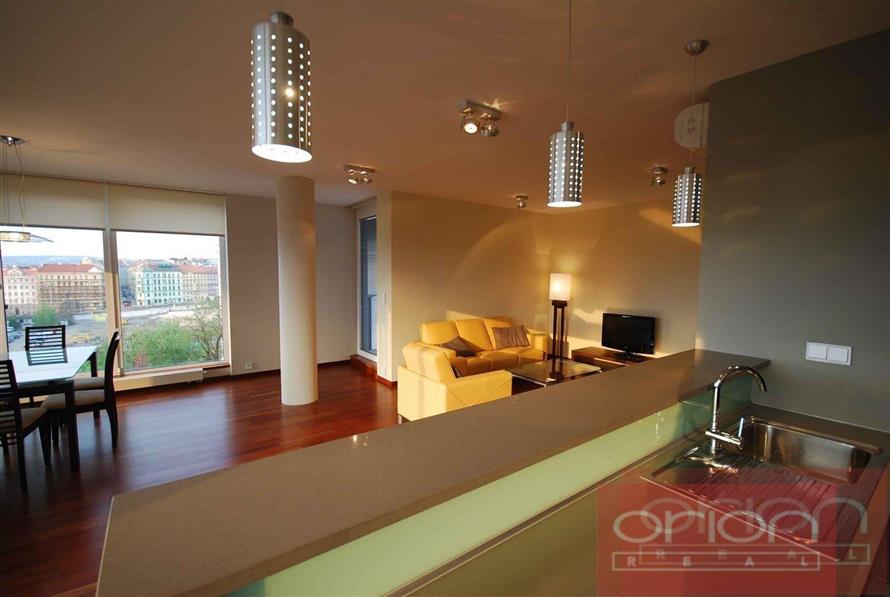 Pronájem bytu s terasou a balkonem: Praha 2 - Vinohrady, Italská