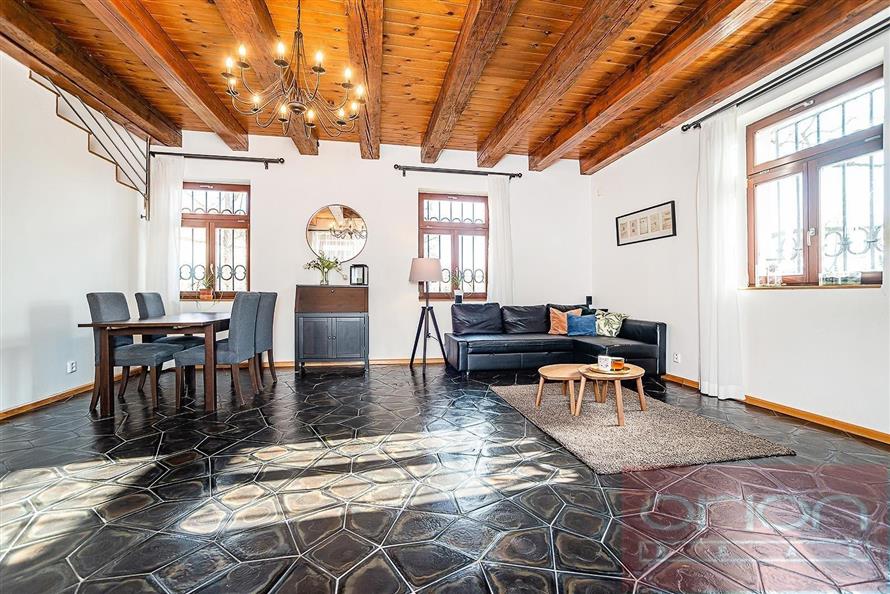 Pronájem prostorného bytu s terasou: Praha 2 - Vinohrady, Havlíčkovy sady