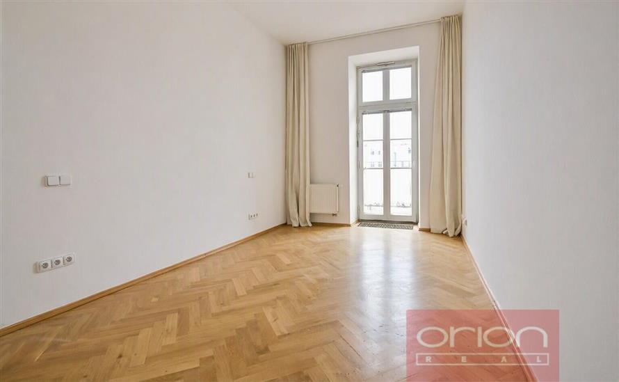 loznice balkon.jpg