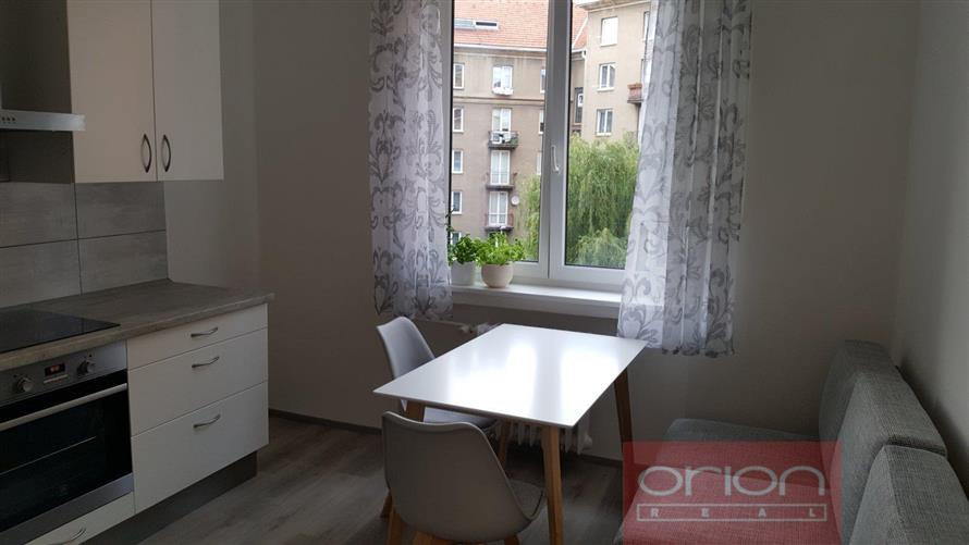 Pronájem bytu s balkonem: Praha 4 - Nusle, U družstva Repo