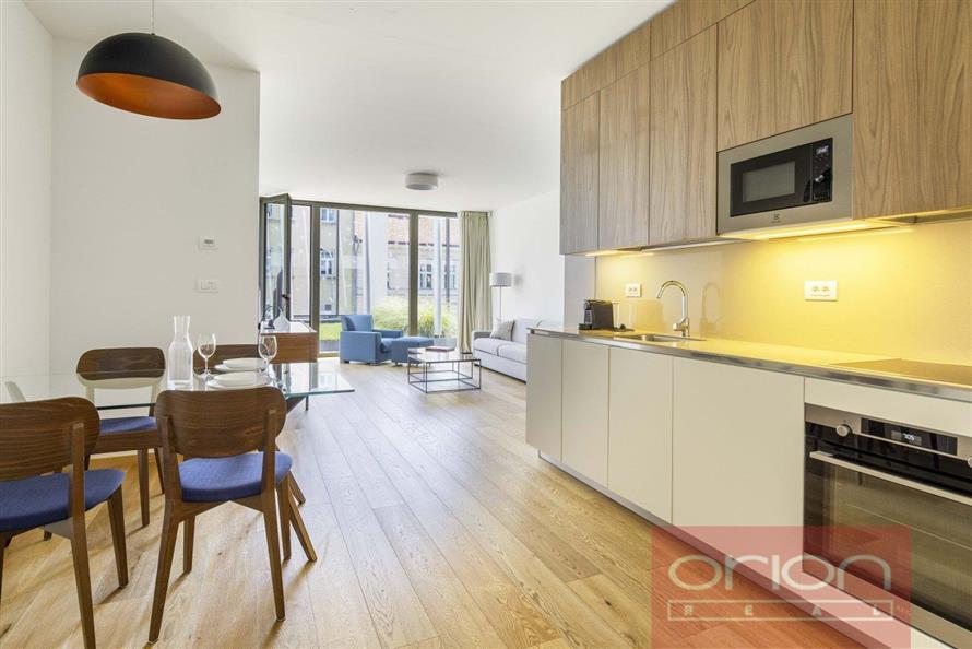 Pronájem bytu s terasou a zahradou: Praha 5 - Smíchov, Holečkova