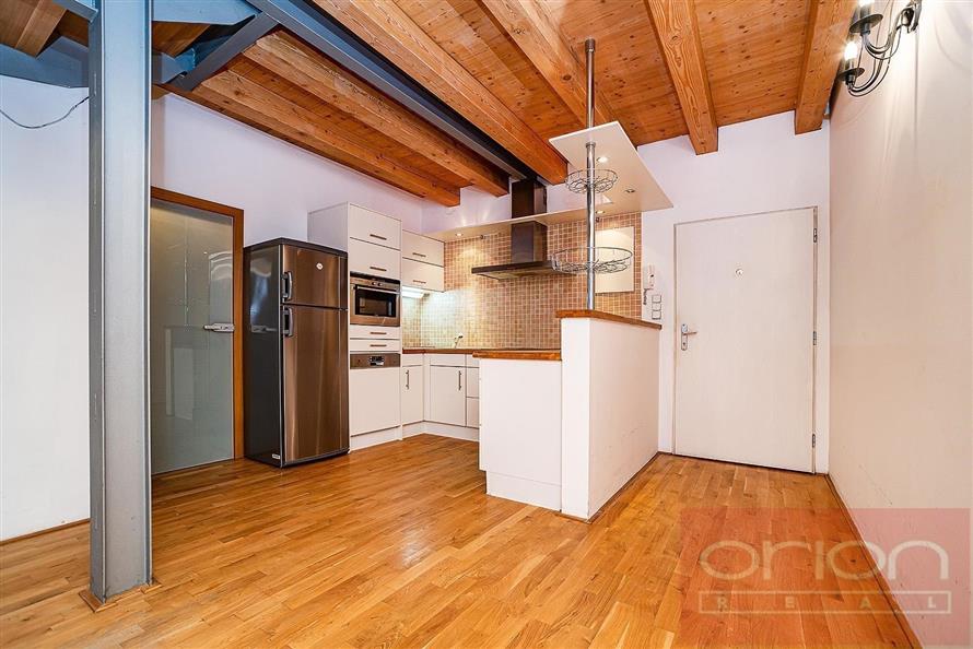 Pronájem mezonetového bytu 3+kk s terasou, 114 m², Praha 5 – Smíchov, Jindřicha Plachty