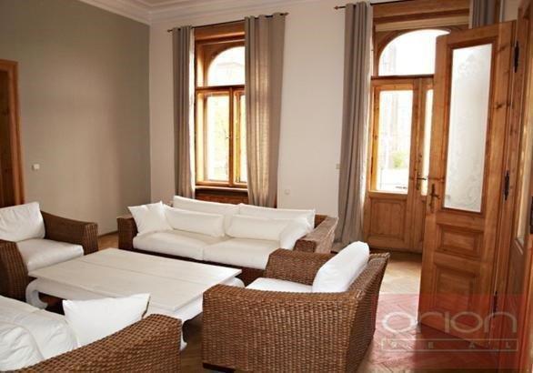 Pronájem bytu s balkonem: Praha  2 - Vinohrady, Ibsenova