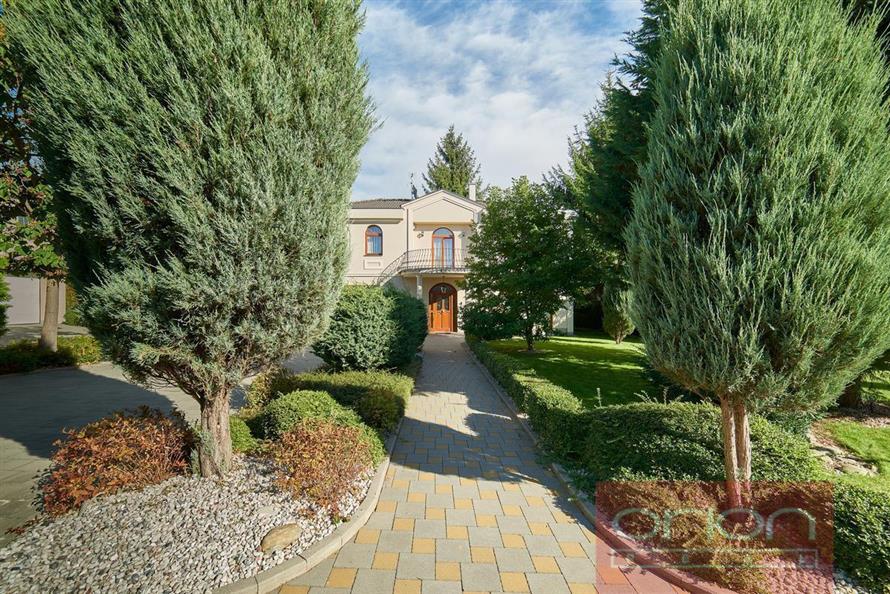 Pronájem domu s bazénem: Praha 6 - Nebušice, Nebušická