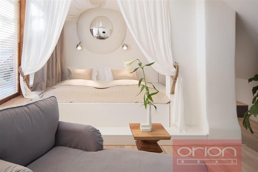 Duplex apartment with terrace for rent: Praha 5 - Smíchov, Plzeňská