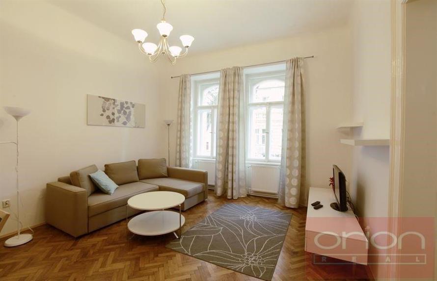 Apartment with balcony for rent: Praha 2 - Vinohrady, Mánesova