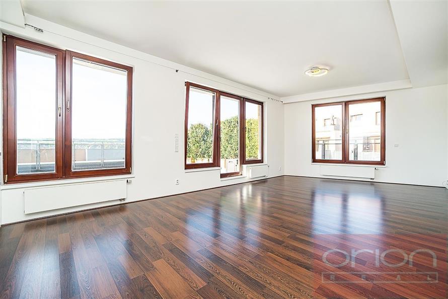 Apartment with a terrace for rent: Praha 5 - Smíchov, Jeřabinová