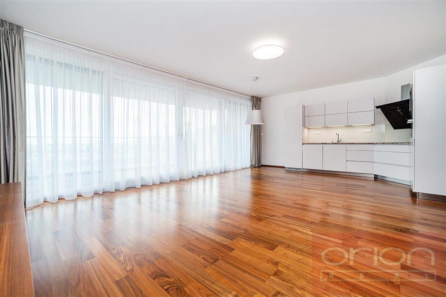 Apartment with garage and terrace for rent : Prague 5 - Smíchov, Pod Děvínem