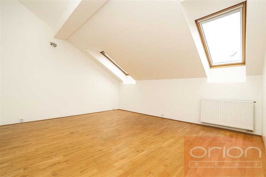 Change the green wal (002).jpg