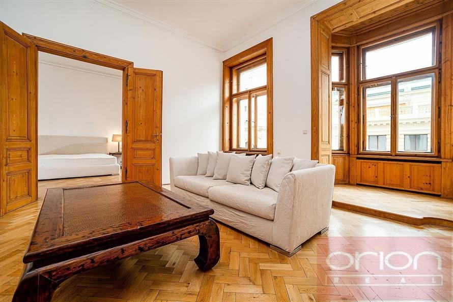 Spacious apartment with terrace for rent: Praha 2- Vinohrady, Ibsenova