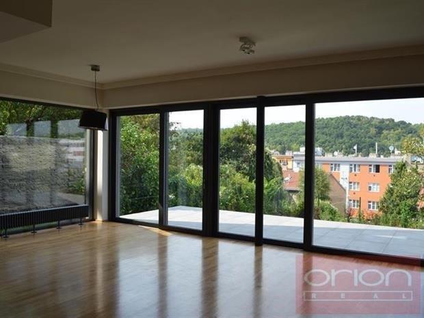 Luxurious vill with garden for rent: Praha 5 - Košíře, Musílkova