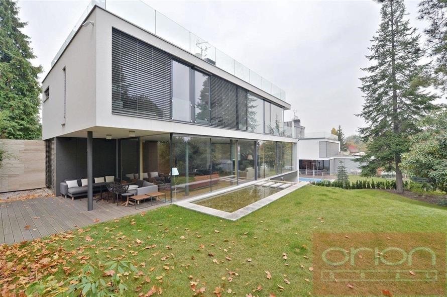 Detached house with garden for rent: Praha 6 – Bubeneč, Českomalínská