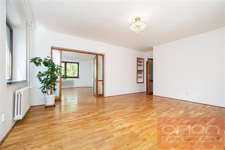 Family house with garden for rent: Prague 6 - Břevnov, Hošťálkova