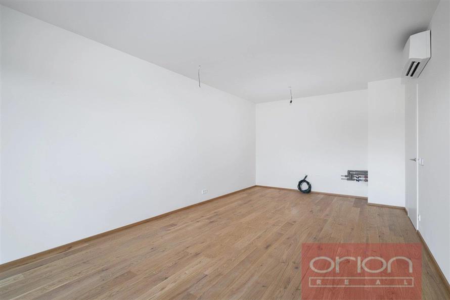 Two bedroom apartment with balcony for sale: Československého exilu, Praha 4 - Modřany
